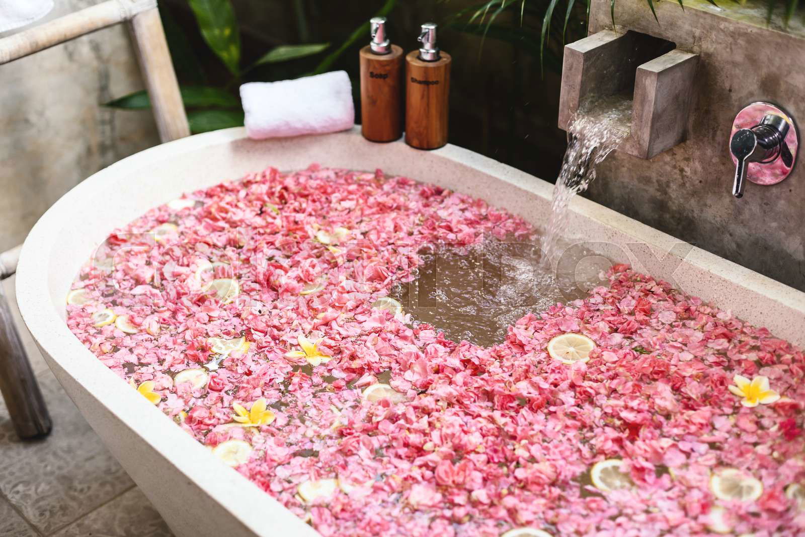 Flower bath tub discount