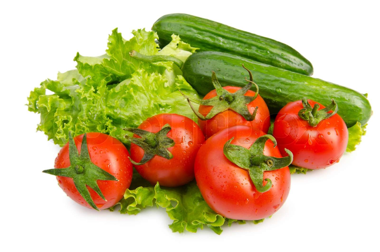 Gurken und Tomaten bereit für Salat Stock Bild Colourbox